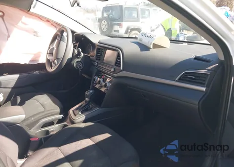 2019 Hyundai Elantra Sel z USA, uszkodzony, nr VIN 5NPD84LF7KH403609